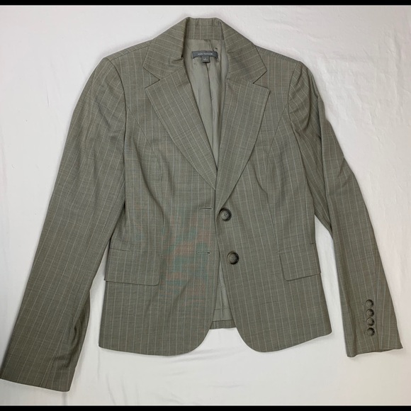Like new!💫Ann Taylor striped gray blazer
